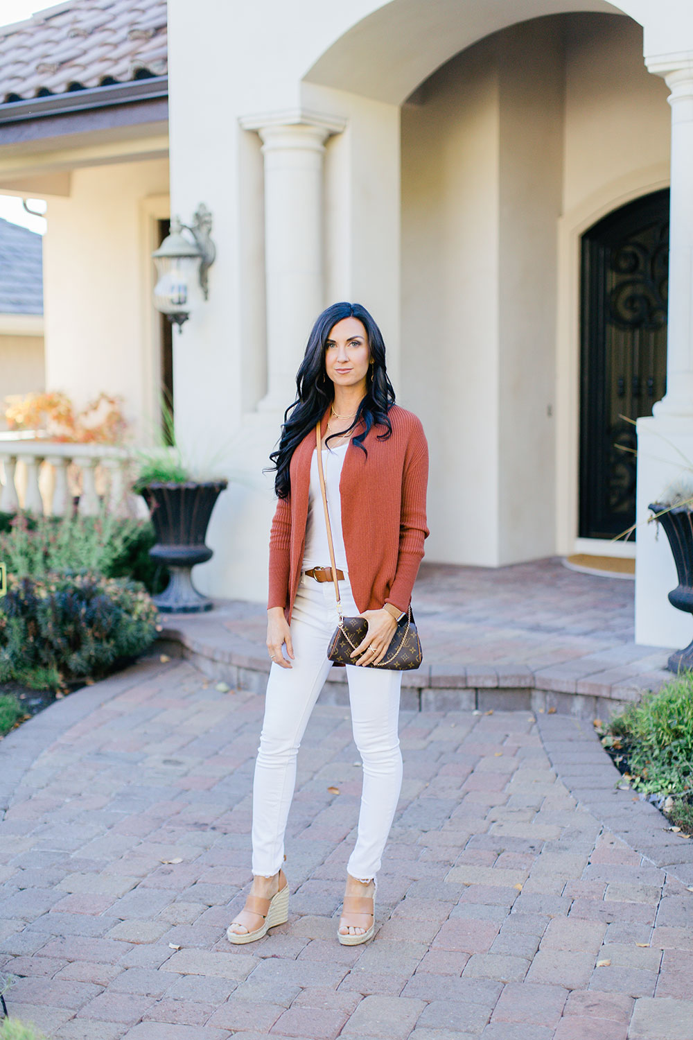 Pretty-Pure-Warm-Winter-White7